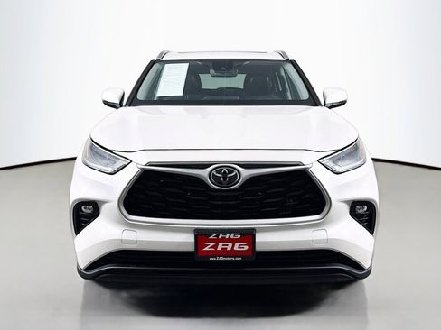 Used 2021 Toyota Highlander XLE image 8