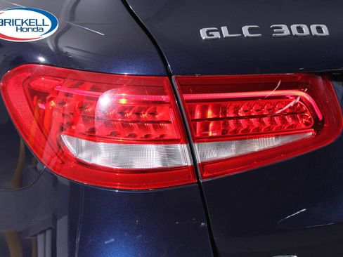 Used 2019 Mercedes-Benz GLC 300 image 10