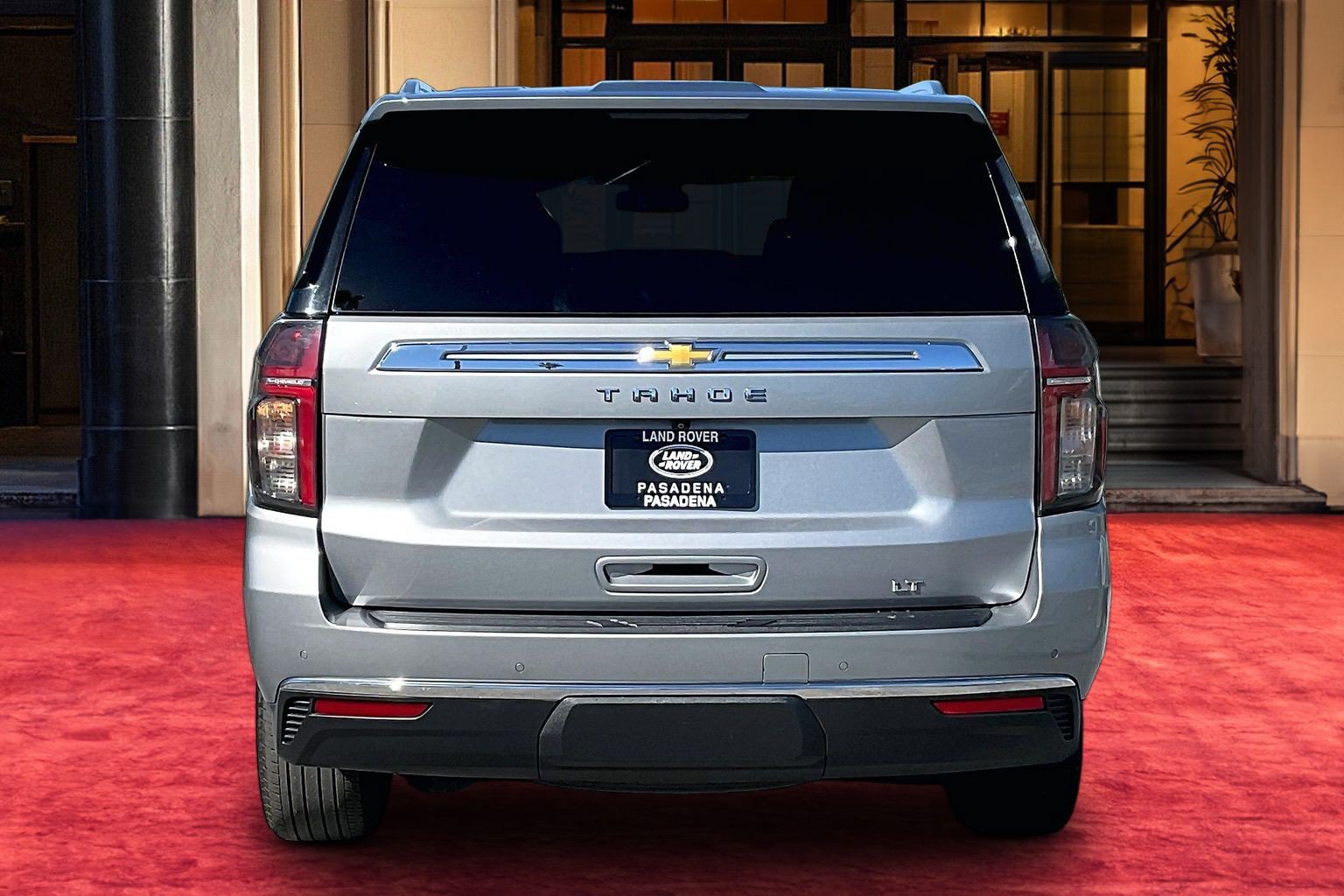 Used 2024 Chevrolet Tahoe LT RWD image 4