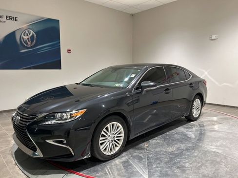 Used 2017 Lexus ES 350 image 2