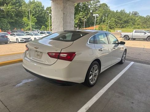 Used 2024 Chevrolet Malibu LT FWD image 3
