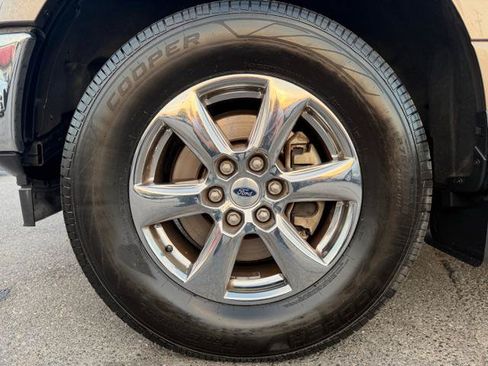 Used 2018 Ford F150 XLT w/ Equipment Group 302A Luxury AWD/4WD image 25