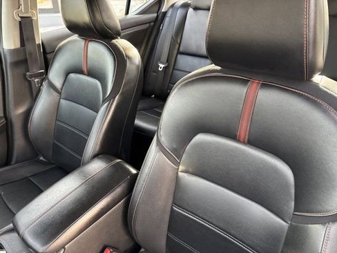 Used 2023 Nissan Sentra SR w/ SR Premium Package image 12