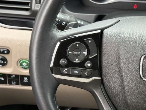 Used 2022 Honda Pilot Touring image 14