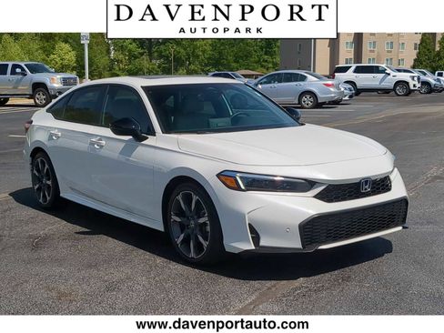 Used 2025 Honda Civic Sport Touring image 1