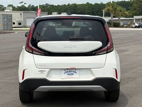 Used 2025 Kia Soul S FWD image 4