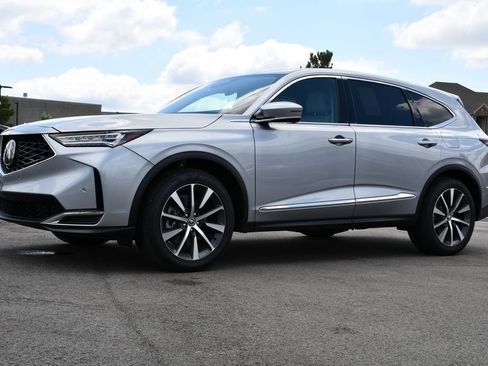 Used 2025 Acura MDX SH-AWD w/ Technology Package image 3