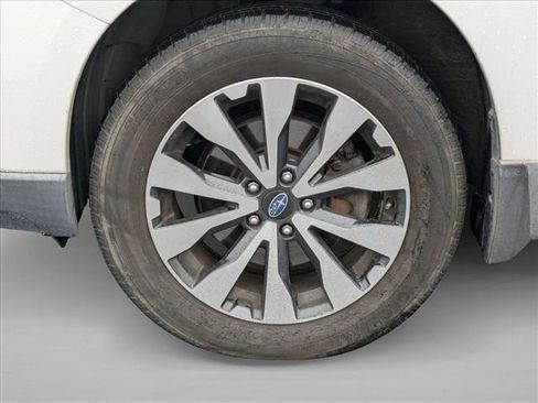 Used 2015 Subaru Outback 2.5i Limited image 14