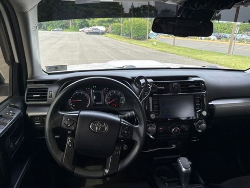 Used 2020 Toyota 4Runner TRD Off-Road AWD/4WD image 3