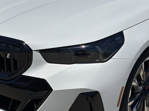 Certified 2025 BMW i5 eDrive40i w/ M Sport Package RWD image 6