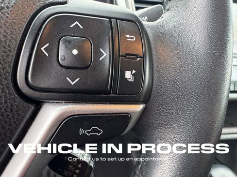 Used 2016 Toyota Highlander Limited Platinum image 18