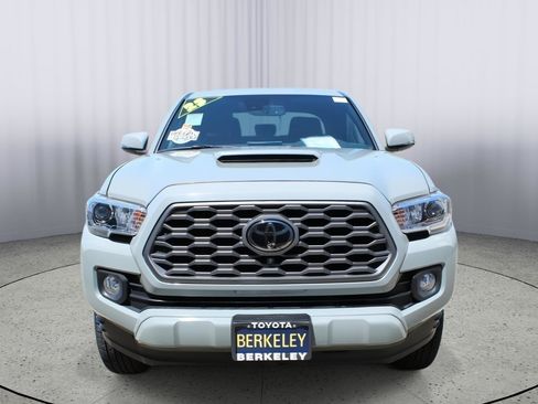Used 2023 Toyota Tacoma TRD Sport w/ TRD Premium Sport Package AWD/4WD image 3