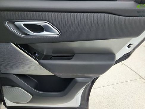 Used 2022 Land Rover Range Rover Velar S AWD/4WD image 30
