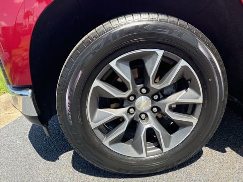 Used 2019 Chevrolet Silverado 1500 LT w/ Texas Edition RWD image 11