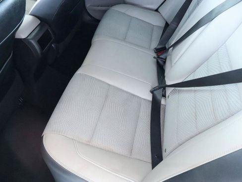 Used 2016 Toyota Camry SE FWD image 27