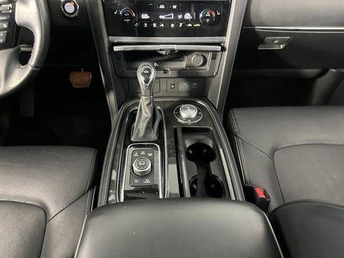 Used 2024 INFINITI QX80 Luxe image 16