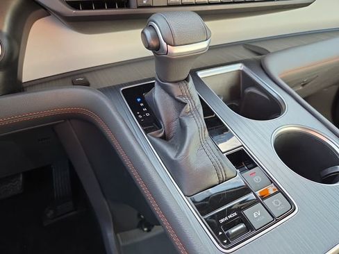 Used 2022 Toyota Sienna XSE image 22