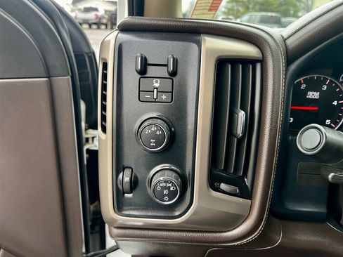 Used 2015 GMC Sierra 3500 Denali w/ Duramax Plus Package image 35