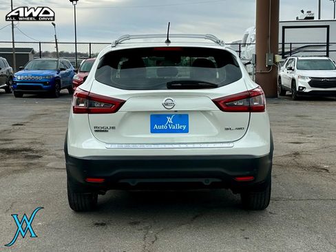 Used 2022 Nissan Rogue Sport SL AWD/4WD image 6