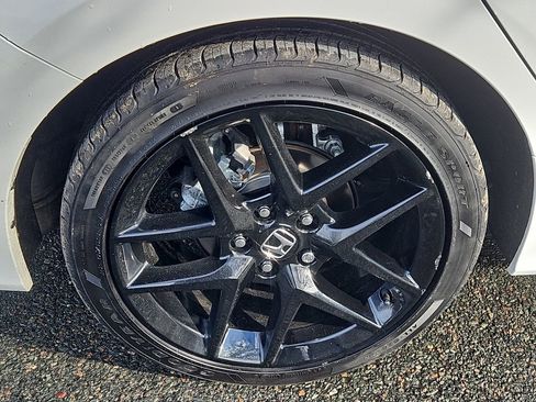Certified 2024 Honda Civic Sport image 9