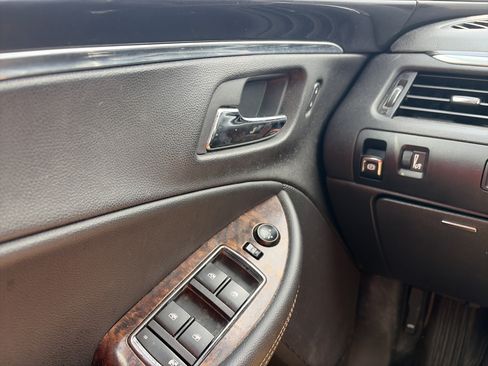 Used 2015 Chevrolet Impala LT FWD image 24