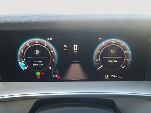 New 2025 Volkswagen Tiguan SE AWD/4WD image 21