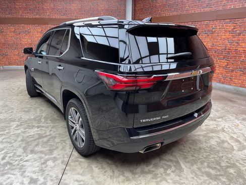 Used 2023 Chevrolet Traverse High Country AWD/4WD image 3