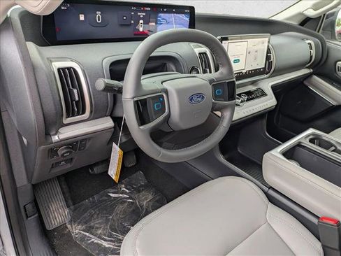 New 2026 Ford Expedition Active AWD/4WD image 3