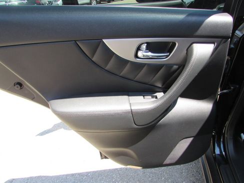 Used 2013 INFINITI FX37 2WD w/ Premium Pkg image 23
