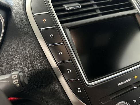 Used 2016 Lincoln MKX Reserve w/ Climate Package image 21