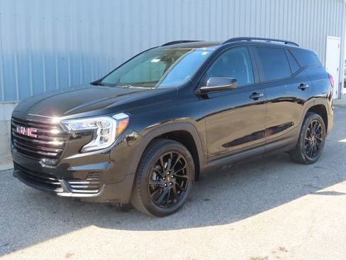 Used 2024 GMC Terrain SLE w/ Driver Convenience Package AWD/4WD image 6
