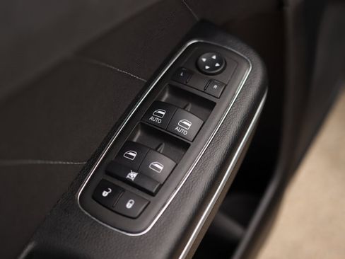 Used 2021 Dodge Charger SXT w/ Driver Convenience Group image 26