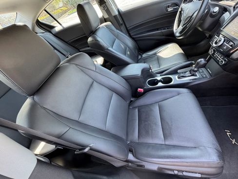 Used 2018 Acura ILX FWD image 22