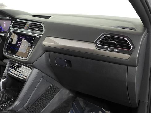 Certified 2023 Volkswagen Tiguan SE R-Line FWD image 14