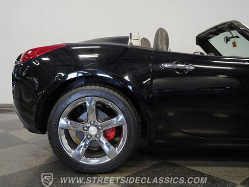Used 2007 Pontiac Solstice GXP w/ Premium Package RWD image 33