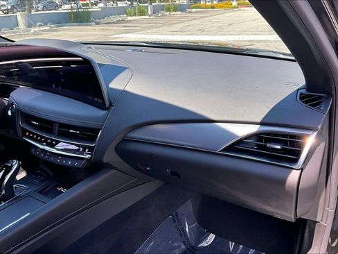 Used 2026 Cadillac CT5 Premium Luxury RWD image 17
