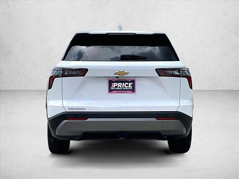 Used 2026 Chevrolet Equinox LT FWD image 4