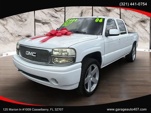 Used 2006 GMC Sierra 1500 Denali w/ Onstar Plus Package AWD/4WD image 3
