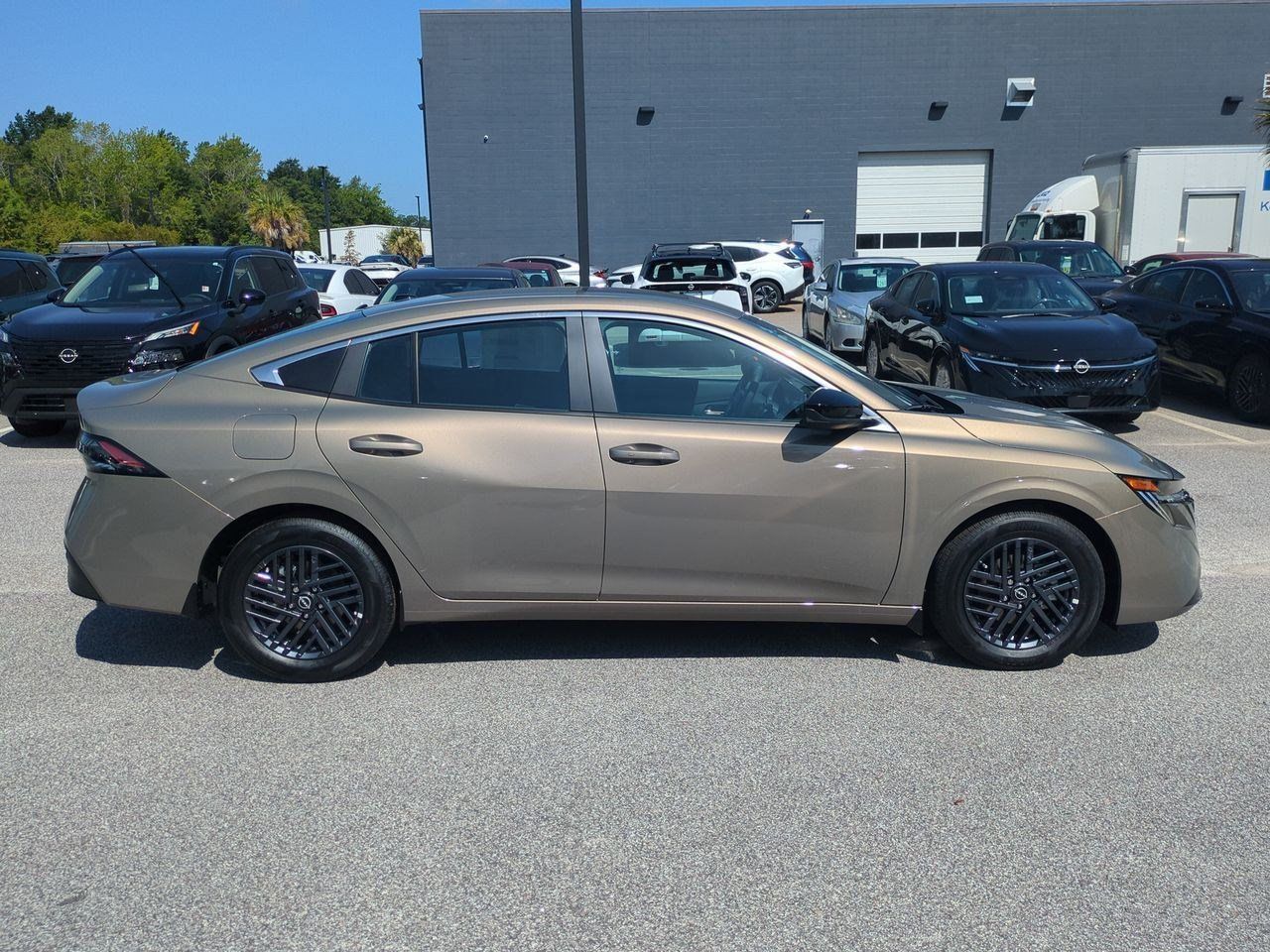 New 2026 Nissan Sentra SV w/ SV Convenience Package FWD image 2