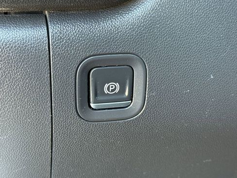 Used 2019 GMC Sierra 1500 4x4 Regular Cab w/ Convenience Package image 21