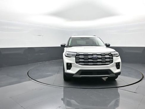 New 2026 Ford Explorer Active w/ Active Comfort Package image 2
