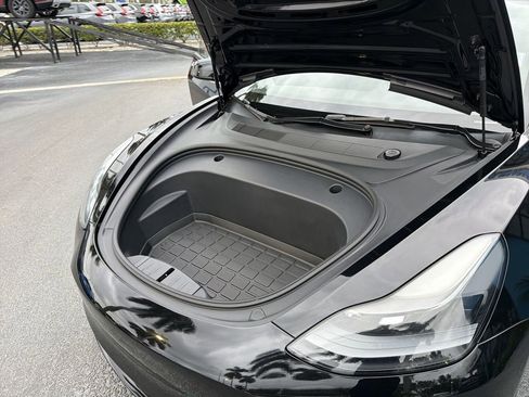 Used 2023 Tesla Model 3 Standard Range image 34