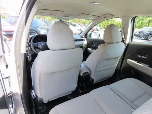 Certified 2022 Honda HR-V LX image 14