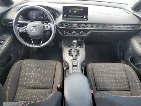 Used 2024 Nissan Altima 2.5 SV FWD image 12
