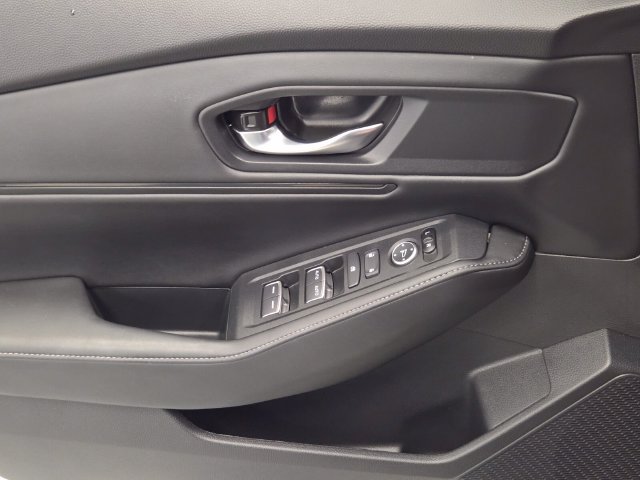 Used 2025 Honda Accord Sport image 29