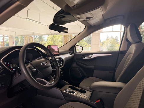 Used 2020 Ford Escape SE FWD image 17