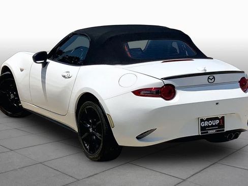 Used 2021 MAZDA MX-5 Miata Club RWD image 10