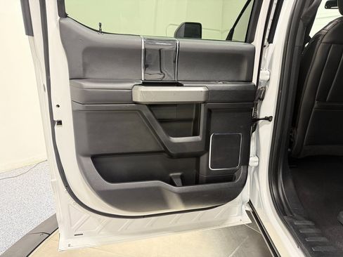 Used 2021 Ford F350 Platinum w/ Tremor Off-Road Package image 43