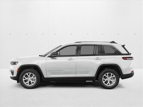 New 2025 Jeep Grand Cherokee Limited image 3