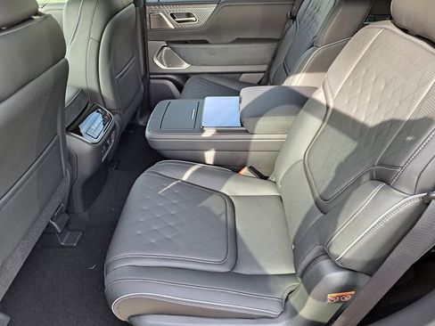 New 2026 INFINITI QX80 Autograph w/ Premium Cargo Package image 13